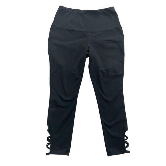 Weekends by Chicos Pants - Weekends by Chicos Black‎ Cropped Leggings Lattice Cutout Detail Size 0